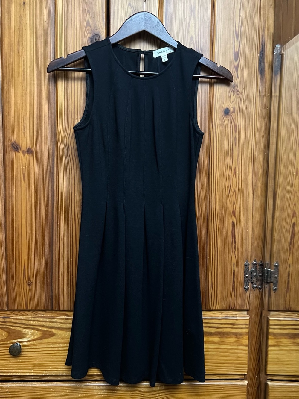 Monteau Classic Black Pleated mini dress Small
